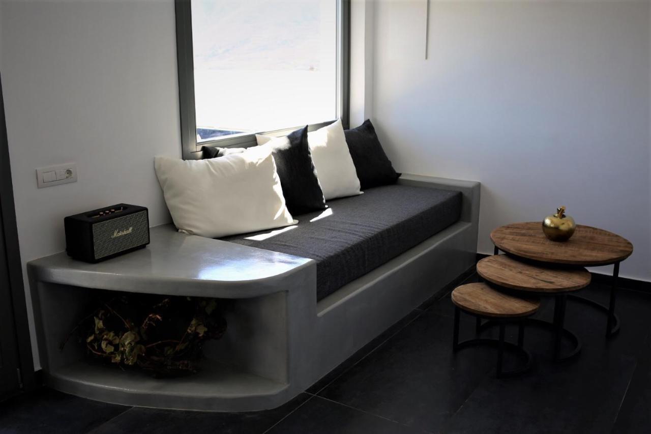 A Lux Villas Santorini Éxo Goniá Esterno foto